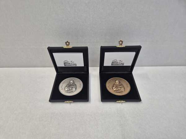 Medaglia celebrativa 800° anniversario della morte di San Francesco